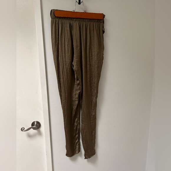 Zara olive green loose fit pants, size xsmall - Picture 3 of 4